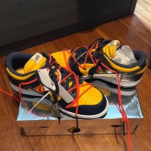 Off-White Nike Dunk Low University Gold size:M10.5